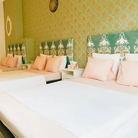 Royal Group Old * Bükreş